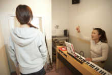 音楽スクールの音屋のレッスン風景